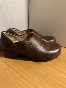 Women’s Size 39/8.5-9 Brown Dansko Clogs/shoes - Picture 1 of 6