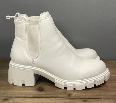 Steve Madden Women's Howler Chelsea Boots Size 9.5 White Lug Sole Block Heel - Image 1 of 4