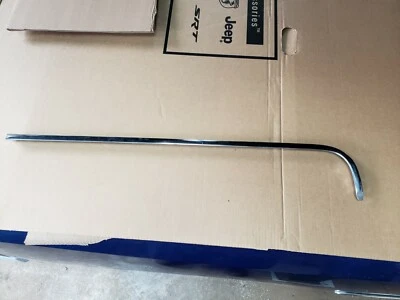 Bonita moldura de rejilla superior izquierda Lincoln Continental 1961 lado del conductor moldura envolvente Foto 1 de 4