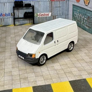 Matchbox 1986 Ford Transit Custom Wheelswap Real Riders - Picture 1 of 6