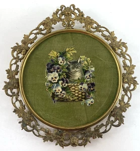Arte de pared casero vintage mini cuadro de gato marco ornamentado flores terciopelo verde - Imagen 1 de 7