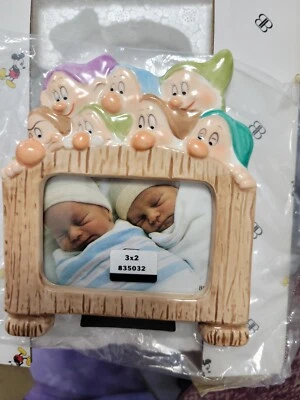 Marco de fotos vintage de Disney Blancanieves y los siete enanitos quema 2” x 3” sin usar, en caja Foto 1 de 4