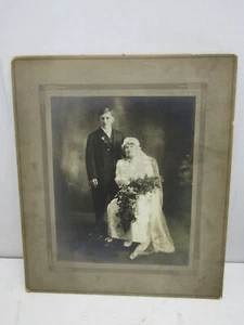 C OLD VINTAGE WEDDING PHOTO BRIDE GROOM PHOTO CARDBOARD FRAME MAT - Picture 1 of 1