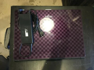 Fujitsu Lifebook A6230 - Lifebook Serie A - SSD de 120 GB Foto 1 de 3