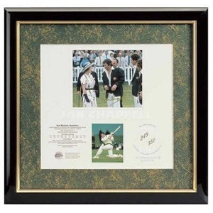 IAN CHAPPELL AUSTRALIA CRICKET HAND SIGNED FRAMED CAPTAINS PRINT BRADMAN LILLEE - Foto 1 di 1