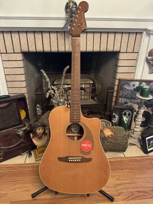 Guitarra Eléctrica/Acústica Fender Redondo Fábrica Ding Fue Reparada-Sonido Fishman! Foto 1 de 4