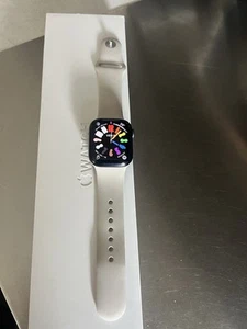 Apple Watch Series 8 41mm Cassa in Alluminio Nero - Zdjęcie 1 z 6