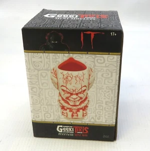 Taza de cerámica Pennywise Mini Muglet Geeki Tikis IT Stephen King 2 oz NUEVA - Imagen 1 de 1