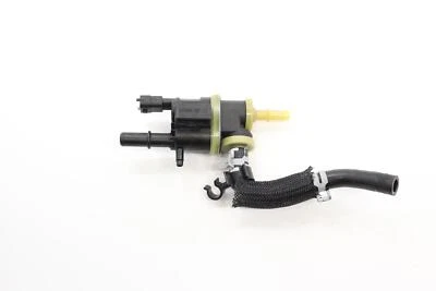 Manguera de tubo de vacío de admisión de aire Fiat 500L 2018-2020 con válvula OEM 04861942AA Foto 1 de 4