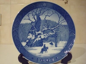Royal Copenhagen Christmas 1967 Plate "The Royal Oak" by Kai Lange - Picture 1 of 2