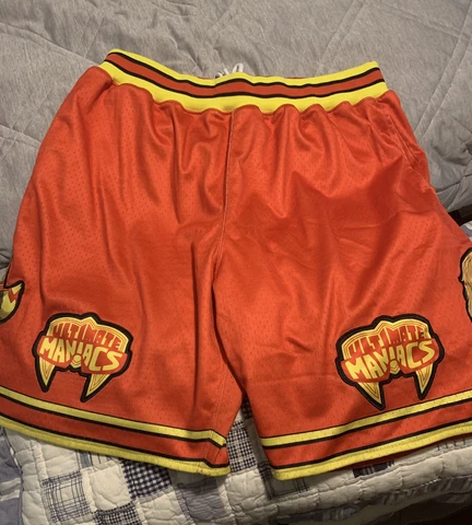 Ultimate Maniacs Chalk Line Shorts WWE Retro 4XL Cover