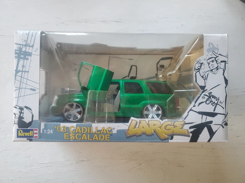 Revell 2005 大号 1: 25 1: 24 比例 '03 凯迪拉克凯雷德压铸绿色 — 第 1/4 张图片