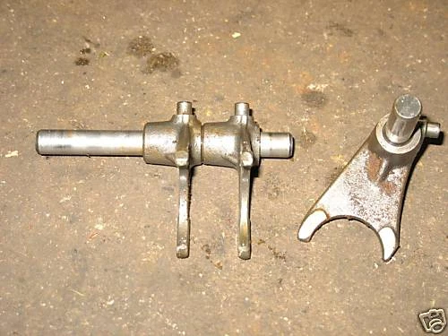 79 SUZUKI DS125 DS 125 SHIFT FORKS - Image 1 of 1