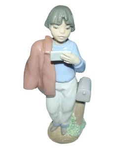Nao by Lladro Figurine ' results ' #1227 ornament 1st quality BOXED - Picture 1 of 7