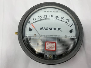 Dwyer 2002 Magnehelic Differential Pressure Gauge Inches of Water Max. 15PSIG - Picture 1 of 4