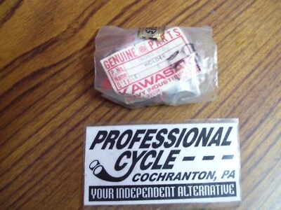 Kawasaki 73-75 F9 F9B F9C 350 NOS Intake Boot Carb Holder OEM 16065-010 - Image 1 of 4