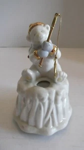 2002 Avon Music Box Little Bear Ice Fishing Plays: We Wish You A Merry Christmas - Picture 1 of 6