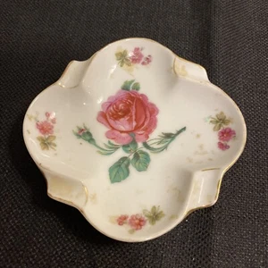 4 1/2 INCH VTG. ASH TRAY - Picture 1 of 3
