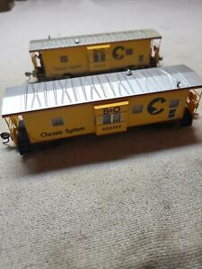 Lot Of 2 Chessie System B&O 903759 HO Caboose Cars