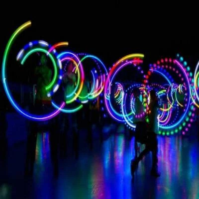 2X Battery-Operated LED Poi Balls Multi Coloured Light up Ball Belly Dance Party - Bild 1 von 4