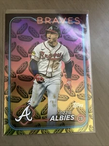 2024 Topps Series 2 - Ozzie Albies Holiday Foil Hotdogs - #544 Braves - Picture 1 of 3