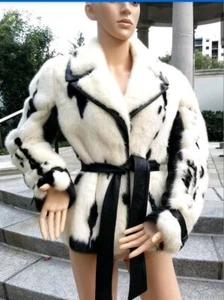 Abrigo de piel de visón Saga-chaqueta-blanco/negro-acentos de cuero-hecho en Italia talla 4-6 NUEVO - Imagen 1 de 12