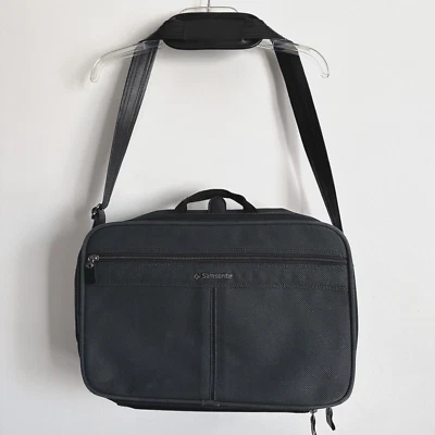 Samsonite 16" Carry On Bag Silhouette 5 Suitcase Green Adjustable Shoulder Strap - Image 1 of 4