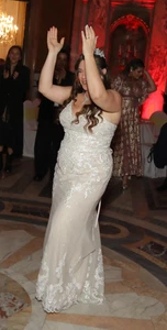 Wedding Dress Size 14 Trumpet Embroidered Details Oleg Cassini - Picture 1 of 20