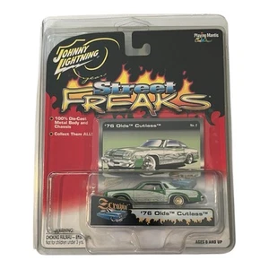 Johnny Lightning Street Freaks Scrapin' 1976 Olds Cutlass White Lightning - Picture 1 of 2