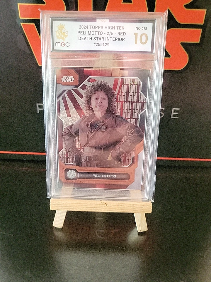 Topps Star Wars High Tek Peli Motto 2/5 Red Death Star Interior The Mandalorian - Image 1 of 4