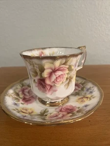Jacobean Elizabethan Staffordshire Roses Teacup Saucer Set Fine Bone China - Picture 1 of 9