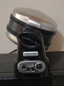 KitchenAid KPWB100 Pro Line Serie Rotierendes Dual Belgisches Waffeleisen Beschreibung lesen - Bild 1 von 9