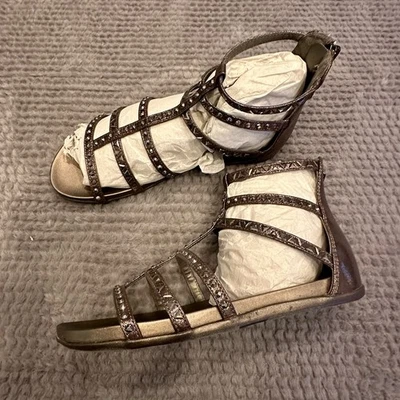 Sandalias de gladiador Kenneth Cole Reaction para mujer delgadas joya 8034 talla 8 medianas  Foto 1 de 4