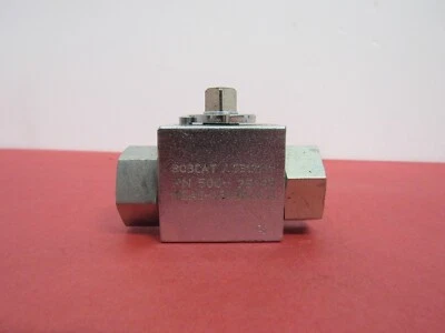 Válvula de bola Bobcat 7312161 PN 500-25/23 válvula de control Foto 1 de 4