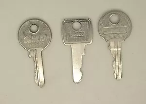 Henderson Key Garage Door Handle Keys Cut To Code - Picture 1 of 2