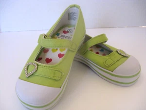 Coasters Girls Mary Janes Canvas Green w/Rhinestone Heart Size 7-1/2 NWT - Picture 1 of 6