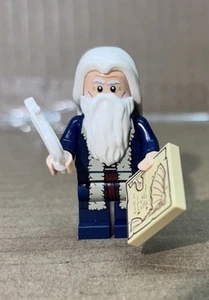 LEGO Icons Leonardo Da Vinci Mini Figure (10363) Brand New Unassembled - Picture 1 of 6