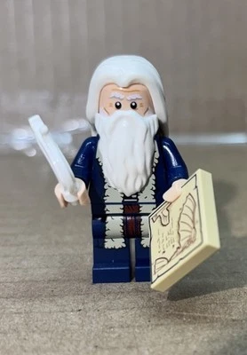 LEGO Icons Leonardo Da Vinci Mini Figure (10363) Brand New Unassembled - Image 1 of 4