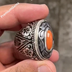 Anillo Hecho a Mano Natural Original Coral Rojo (Marjaan) Piedras Preciosas en Plata 925 - Imagen 1 de 8