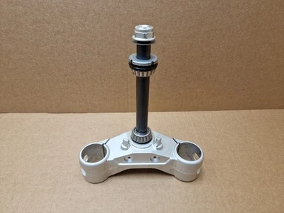 Aprilia SL750 Shiver ABS garfo inferior garfo garfo braçadeira e acessórios 2010 - 2016 - Imagem 1 de 4