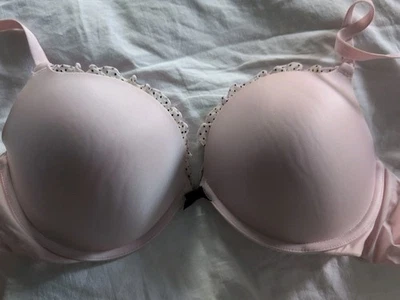 Victoria’s Secret Sujetador Push-up Paloma Rosa Lunares, Talla 38C Foto 1 de 4