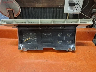 Cuadro de instrumentos velocímetro Bronco Ford F150 F250 F350 1980-1986 KM/H  Foto 1 de 4