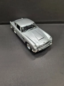 1963 Aston Martin DB5 Argento Kinsmart Auto Giocattolo Modello 1/38 Scala - Imagen 1 de 2