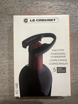 Le Creuset Black Foil Cutter, Crate & Barrel #FC 511-250 New In Case - Image 1 of 2