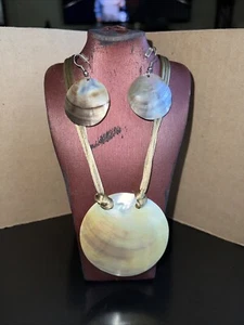 Juego de pendientes collar colgante Sea She’ll   - Imagen 1 de 2