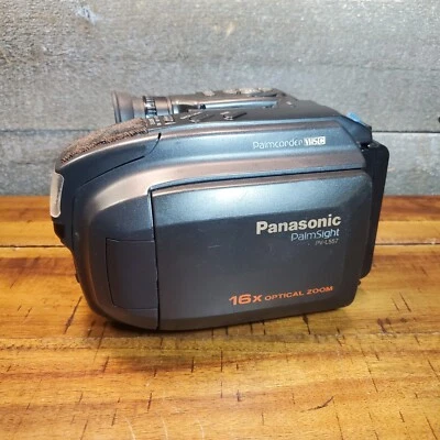 Panasonic Palmcorder PalmSight PV-L557 VHS-C Camera Parts Only - Image 1 of 4