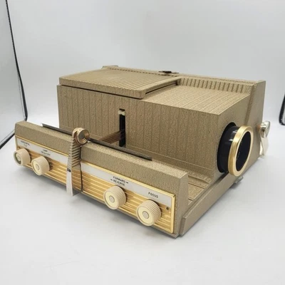 De colección Sawyer 500 - Un proyector deslizante de 35 mm con cubierta cable de alimentación probado en oro Foto 1 de 4
