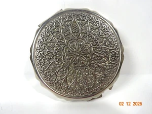 Vintage verziertes Design Puder kompakt silberfarben Made in Japan - Bild 1 von 5