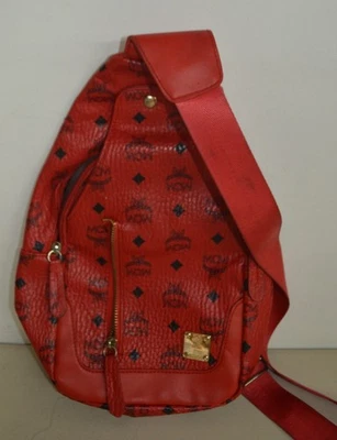 Bandolera MCM Monograma Visetos Roja Foto 1 de 4