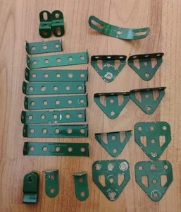 Vintage Meccano Erector Set Part Trunion Car Truck & Bracket Lot of 22 - Picture 1 of 1